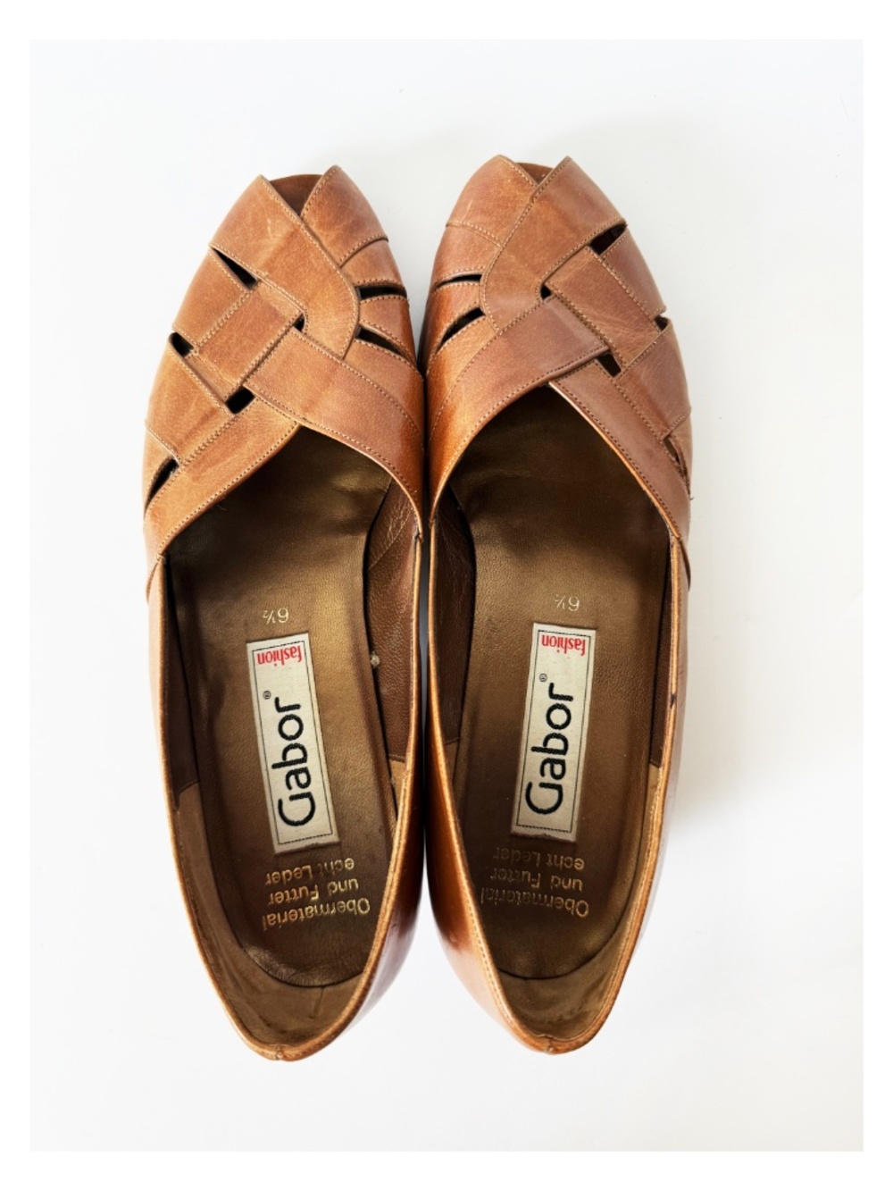 Vintage Gabor woven leather peep toe kitten heels